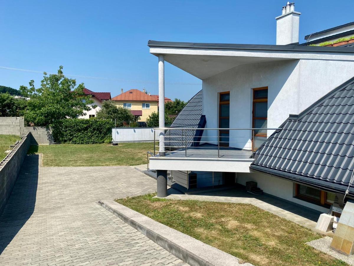 Apartman Triga Snina Exterior photo